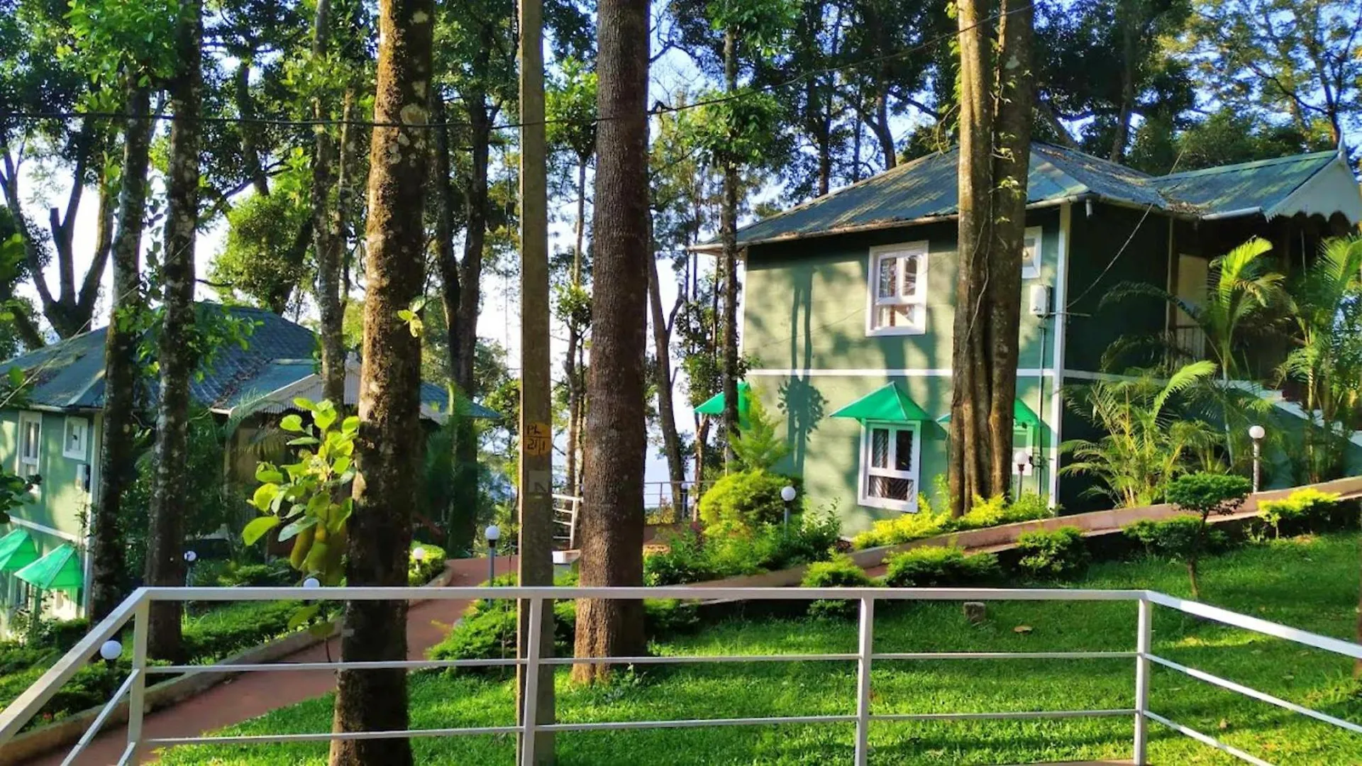 Blue Bells Resort By Maat Hotels Муннар 3*,